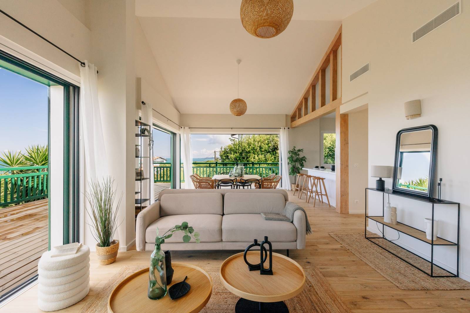 Home staging d’une villa néo-basque en bords de mer à Guéthary