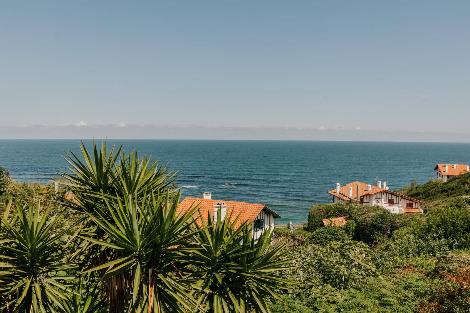 Home staging d’une villa néo-basque en bords de mer à Guéthary