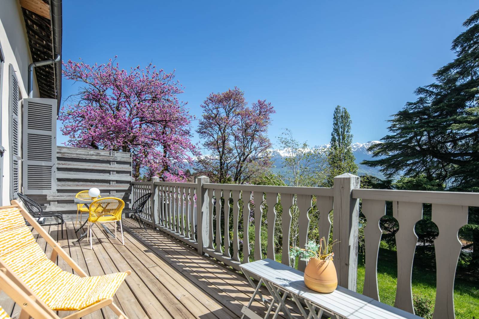 Home staging d'un duplex atypique rénové à Meylan pour valoriser les volumes et accélérer la vente