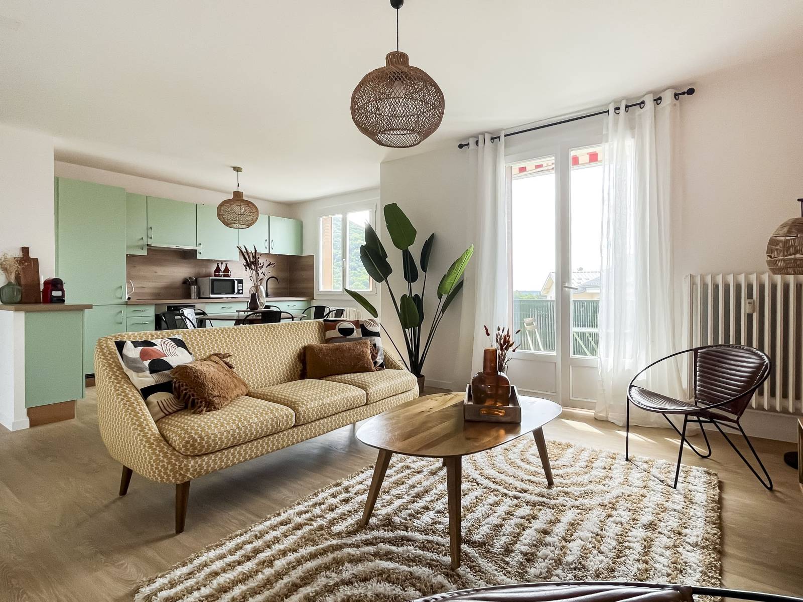 Location meublée au style rétro dans un appartement T4 à Annemasse