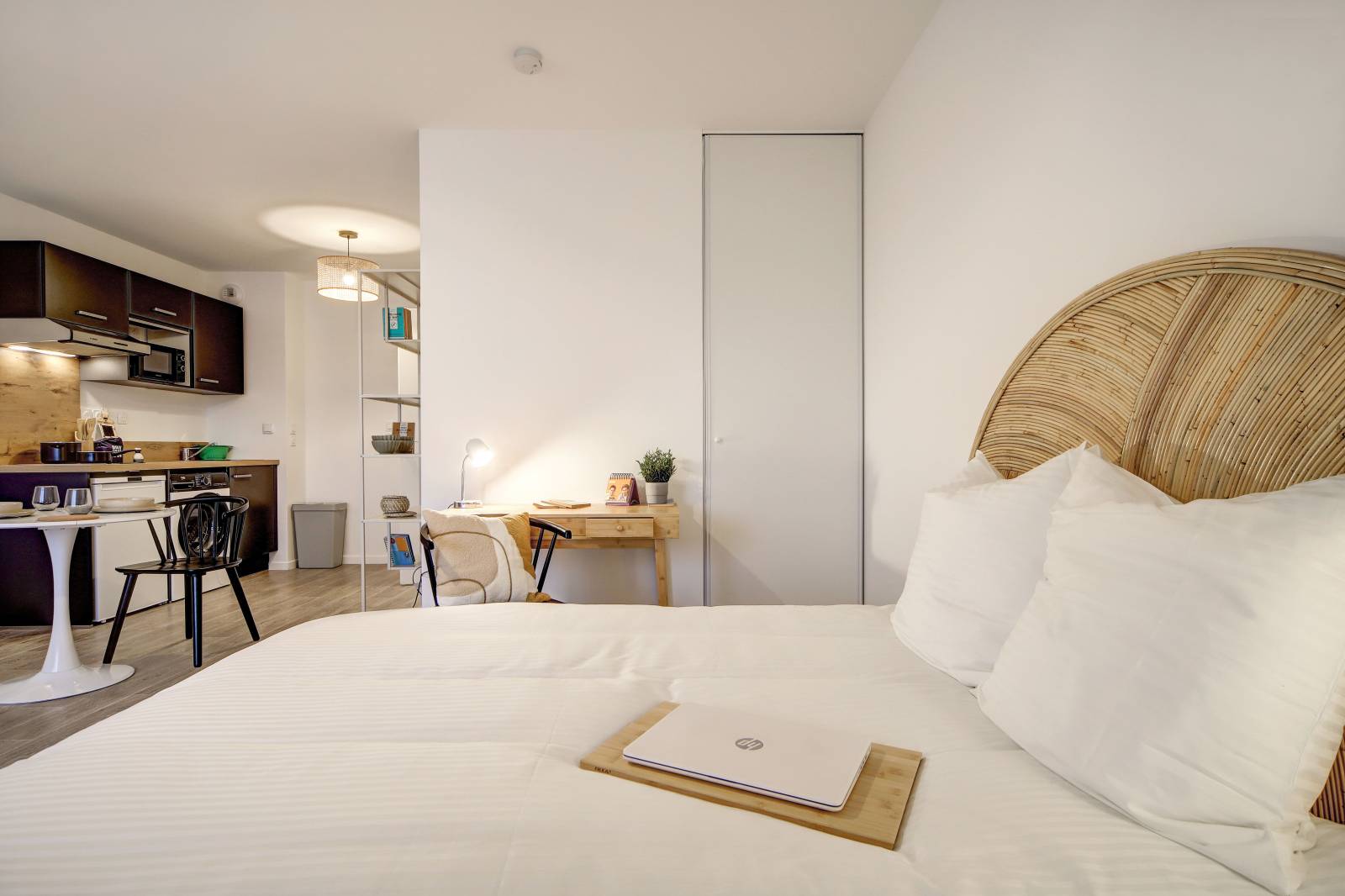 Mobilier économique pour studio à Saint-Jean-le-Blanc