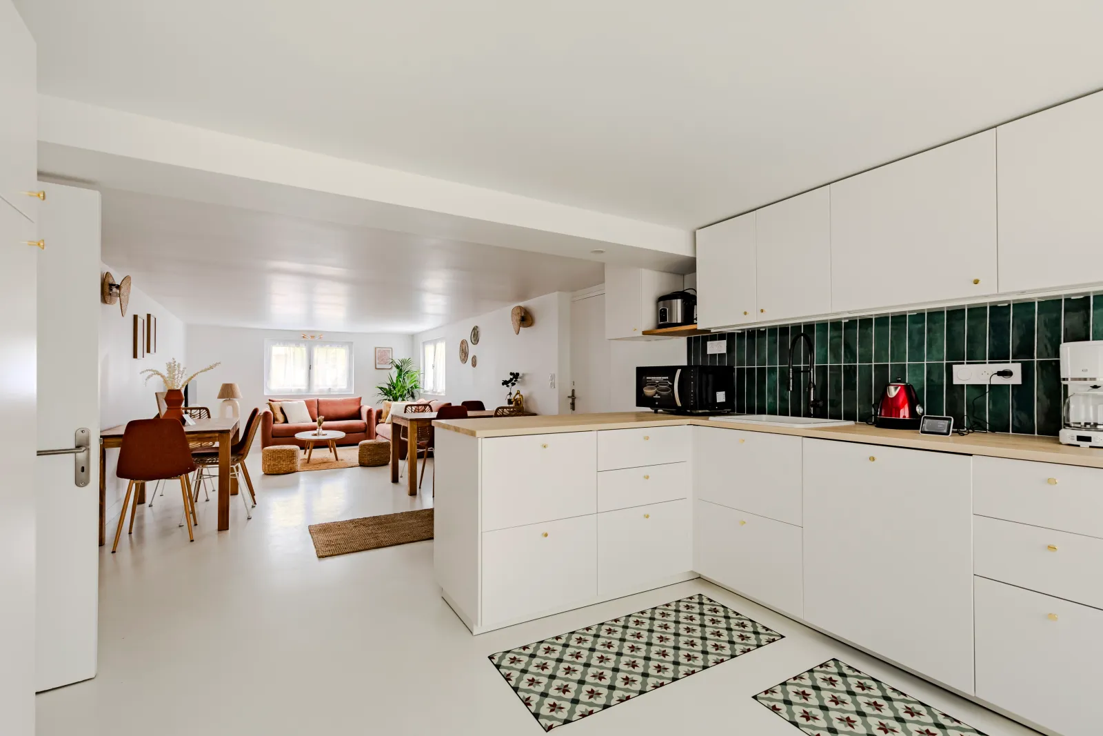 Aménagement intérieur d’une maison rénovée en coliving de 7 chambres à Pessac