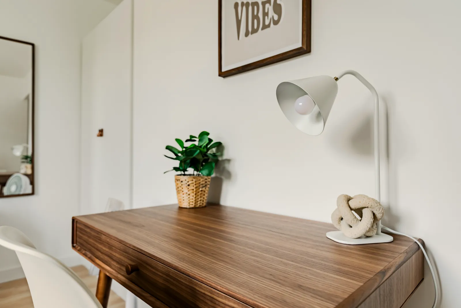 Aménagement intérieur d’une maison rénovée en coliving de 7 chambres à Pessac