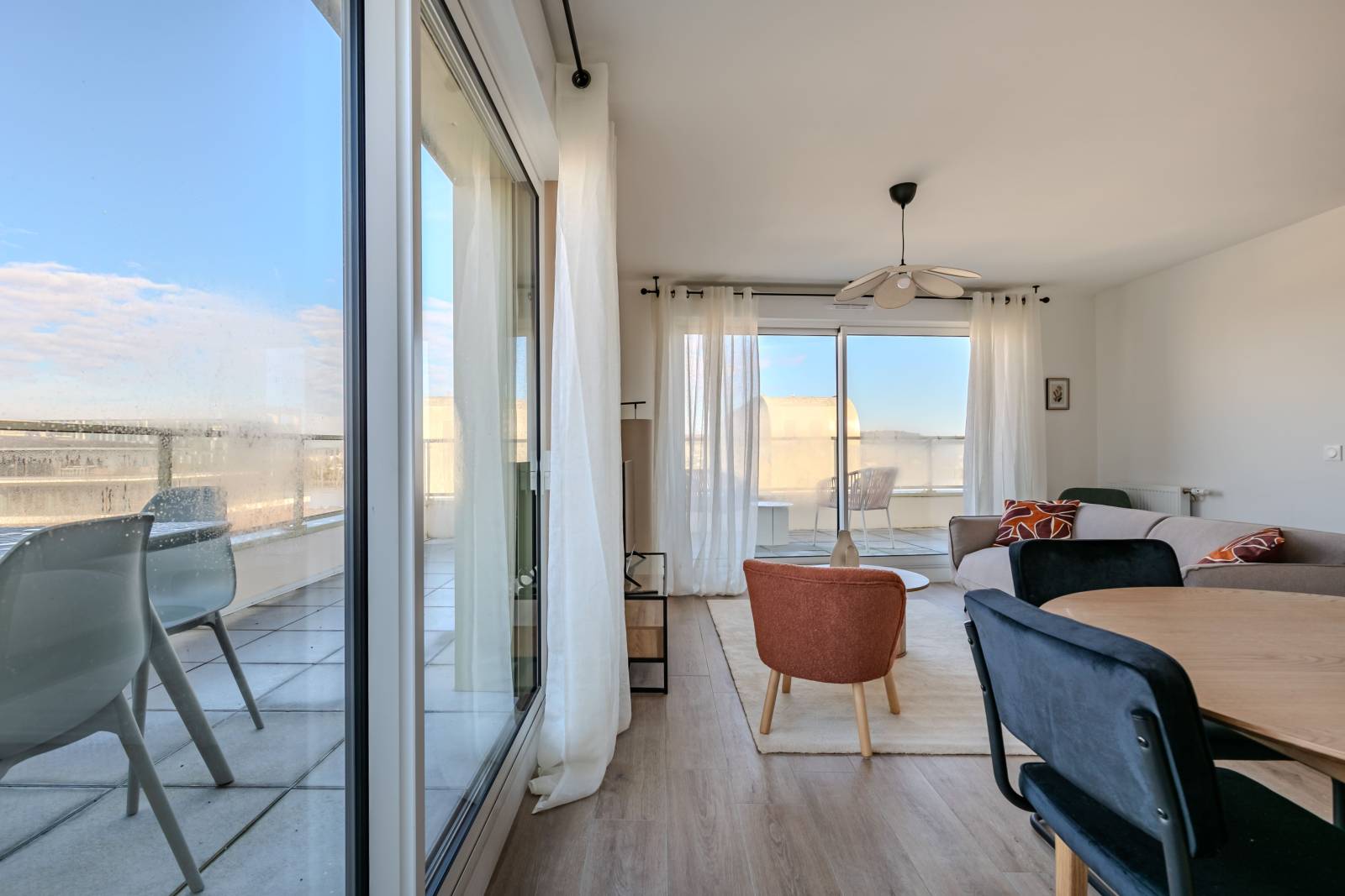 Mobilier et déco pour appartement meublé