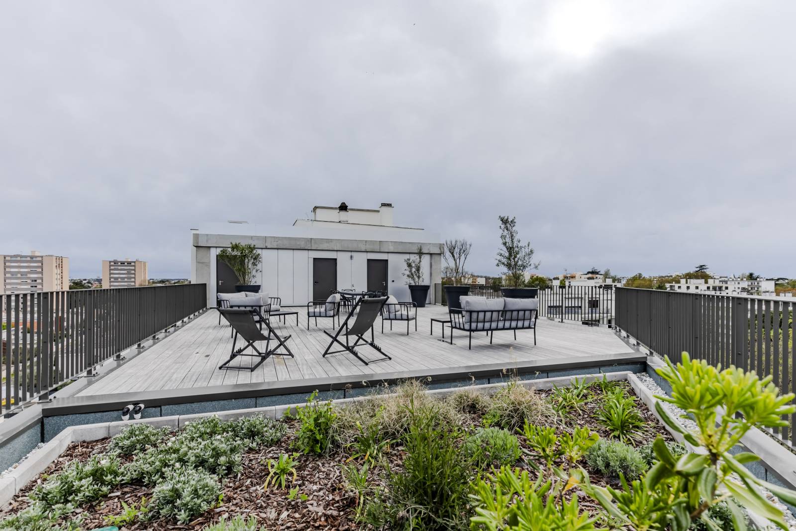 Aménagement sur-mesure d'un logement témoin haut de gamme à Caudéran