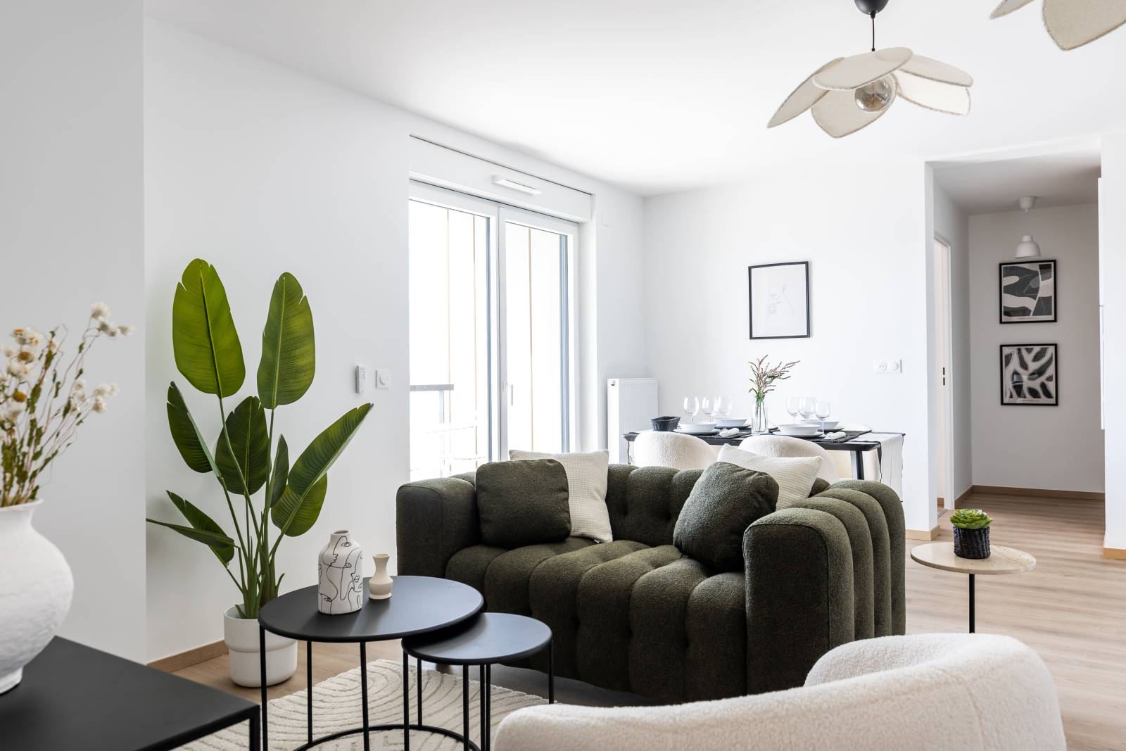 aménagement de logement prêt à louer avec installation rapide, mobilier fonctionnel et décoration harmonieuse pour attirer les locataires et optimiser la rentabilité Lège Cap Ferret sur le Bassin d'Arcachon