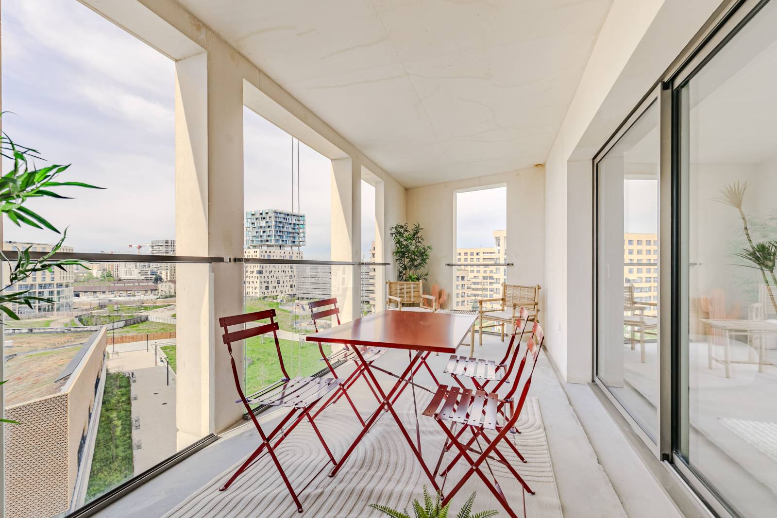 Aménagement d’un appartement témoin T3 avec vue panoramique sur Bordeaux