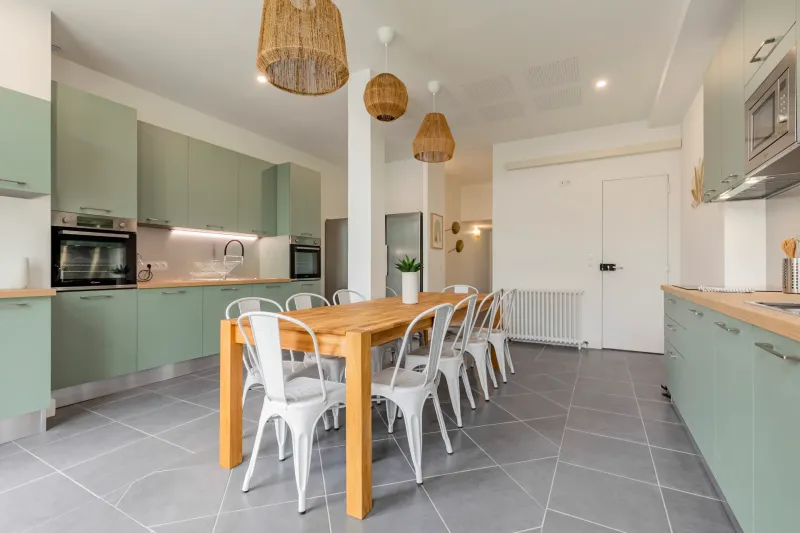 Quelle est la différence entre colocation et coliving ?