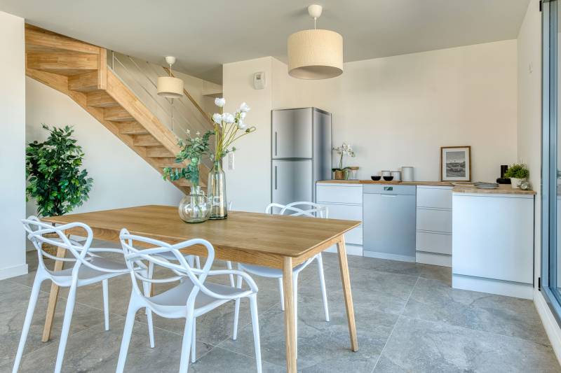 Cuisine factice pour logement témoin neuf Meublimo