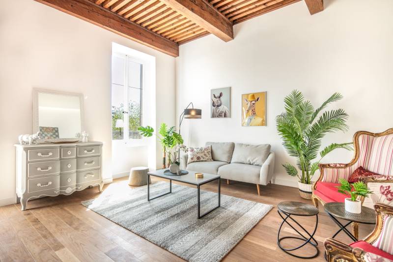 Home staging d'un duplex atypique rénové à Meylan pour valoriser les volumes et accélérer la vente