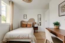 Aménagement intérieur d’une maison rénovée en coliving de 7 chambres à Pessac