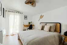 Aménagement intérieur d’une maison rénovée en coliving de 7 chambres à Pessac