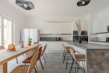 Salle de jeux et détente en coliving meublé